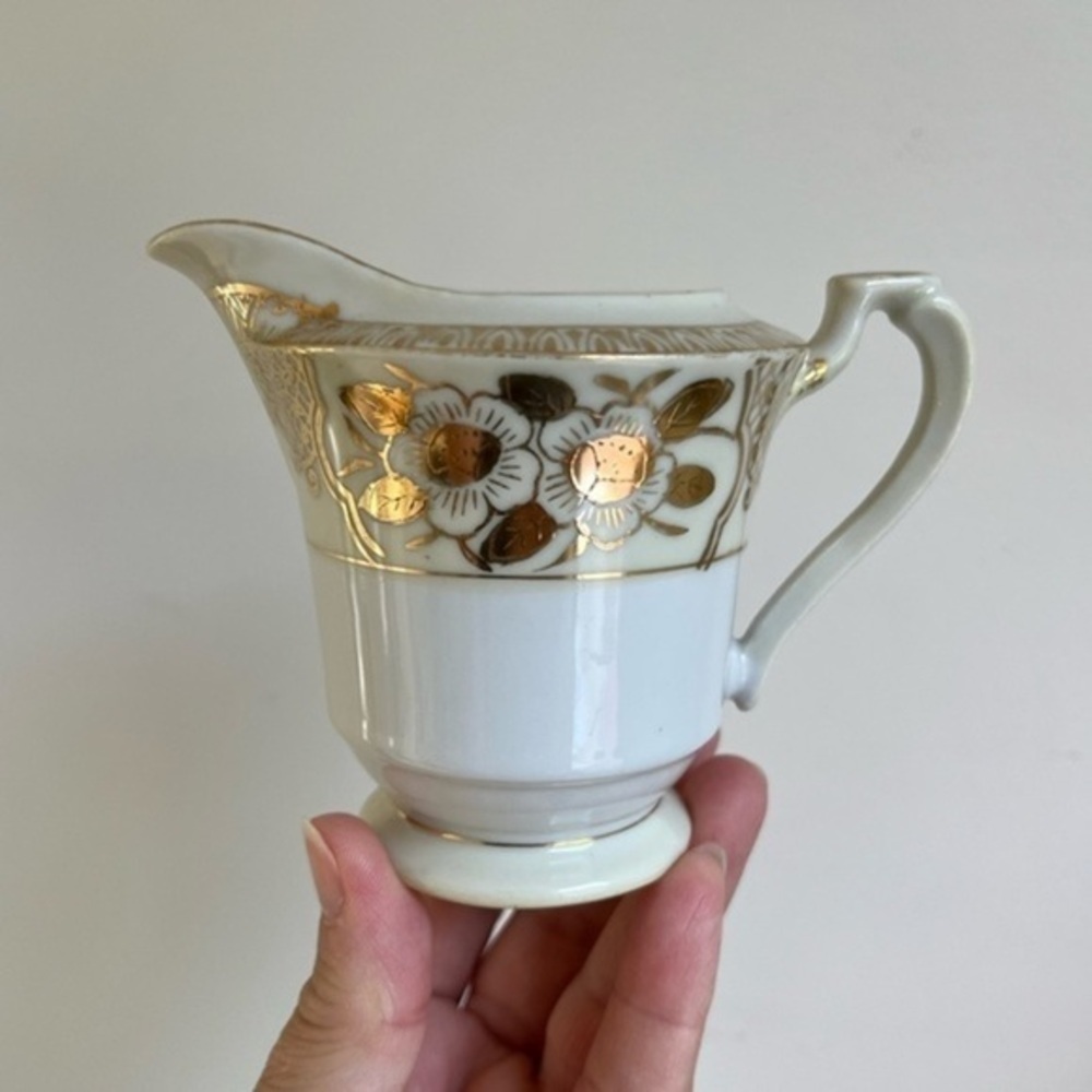 Vintage Chikaramachi Japan Tea Set Teapot, Sugar Dish, Creamer, 4 Cups & Saucers - Picture 11 of 16